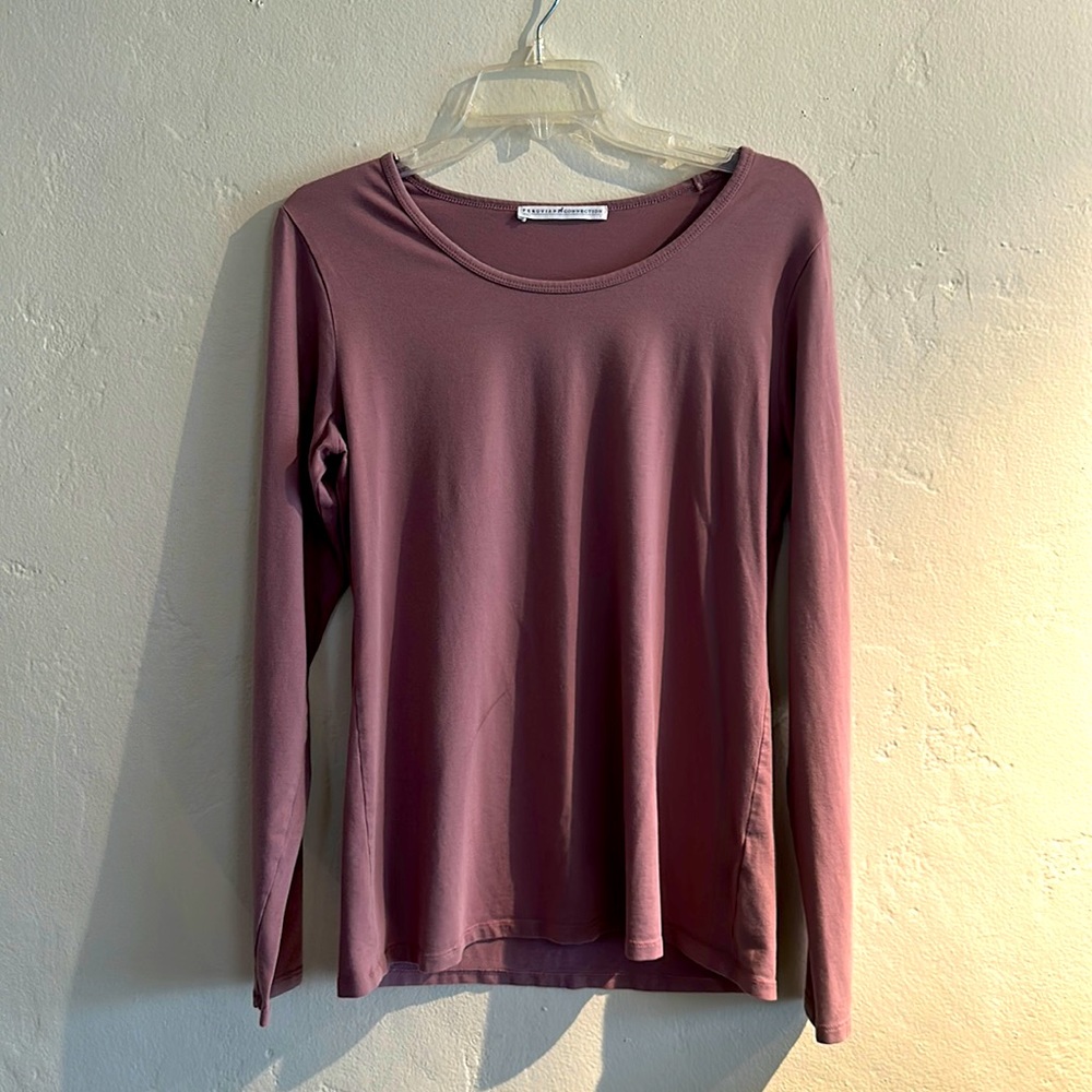 Long sleeve cotton scoop neck rose colored tshirt